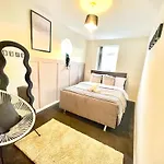 Entirehome Sleeps7 Citycentre Parking